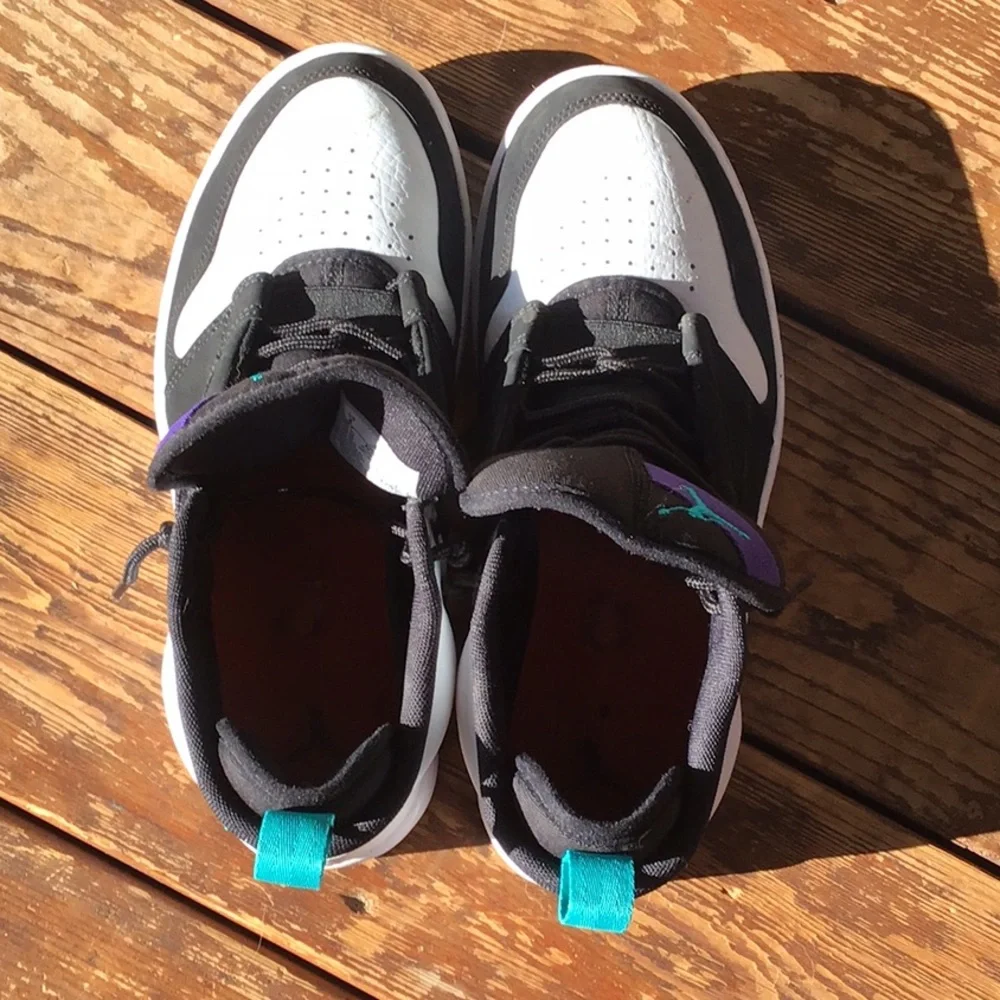 Jordan 1 - Picture 3 of 5